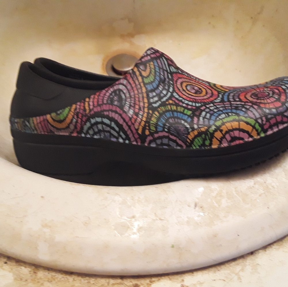 LADIES SHOES - Picture 3 of 4